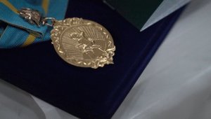 Почетные звания Казахстана и кому они присваиваются