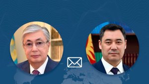 Глава государства поздравил с Днем независимости Кыргызстана