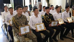Молодые казахстанцы, отслужившие в армии, стали студентами