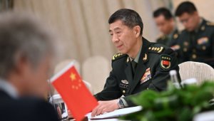 Очередное исчезновение: в Китае из поля зрения пропал министр обороны