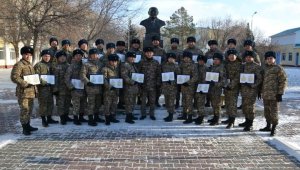 Рядовые и сержанты ВС РК прошли курсы повышения квалификации