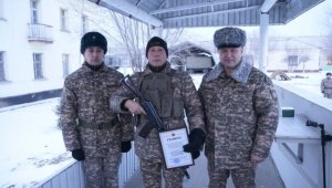 В РгК «Восток» наградили отличников воинской службы