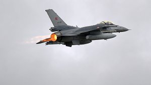 Турция нанесла авиаудары по курдским боевикам в Ираке и Сирии