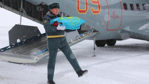 Останки воина-казахстанца доставили в Тараз спустя 80 лет