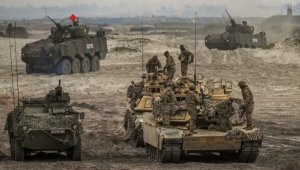 «Альянс проверяет свои мышцы»: НАТО проведет крупнейшие учения со времен Холодной войны
