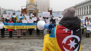 В Киеве прошел митинг с требованием демобилизации солдат ВСУ