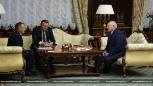 Беларусь и ШОС: Лукашенко провел встречу с послом Казахстана