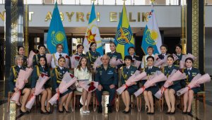 В армии Казахстана служат более двенадцати тысяч женщин