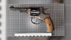 Полицейские обнаружили револьвер, похищенный 40 лет назад