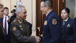 Министры обороны России и Китая заявили о тесных связях в Астане