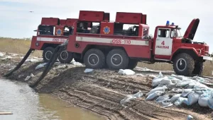 Паводки в Казахстане: Более 5 тысяч человек остаются в пунктах временного размещения