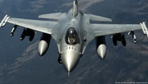 В США первая группа пилотов ВСУ завершила обучение на F-16