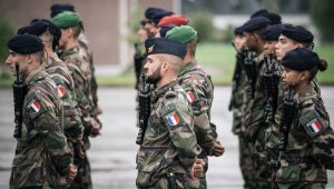 Франция отправит своих инструкторов в Украину