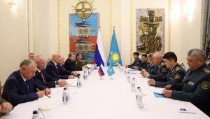 Министры обороны Казахстана и России встретились в Алматы