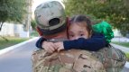 Дети военнослужащих встретили отцов после длительных учений